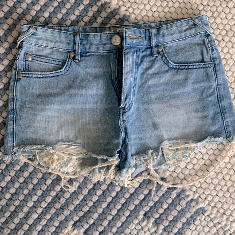 Free People Distressed Denim Shorts | Size: 27